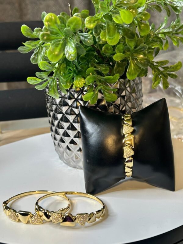 Love craft bangle