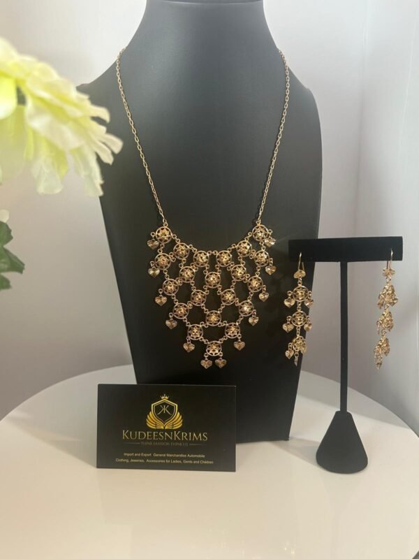 Long earring and chain set